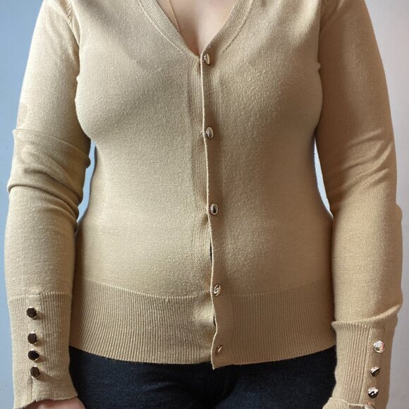 sweater - Picture 2 of 4
